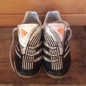 adidas traxion turf